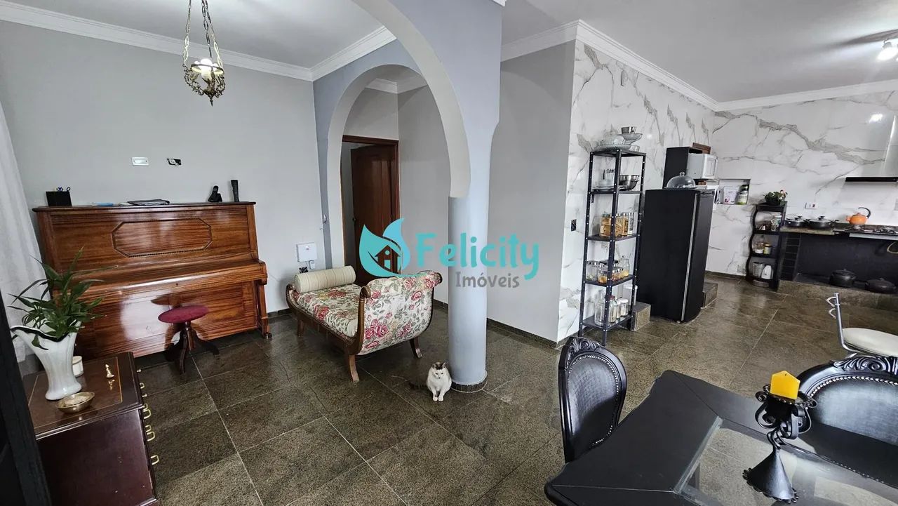Casa Térrea com 3 Suítes, Piscina e Espaço de Lazer Completo - Foto 3