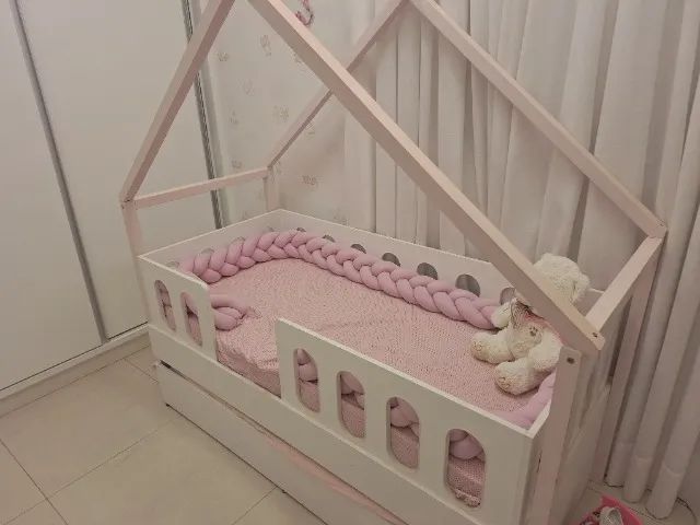 Cama infantil montessoriana 