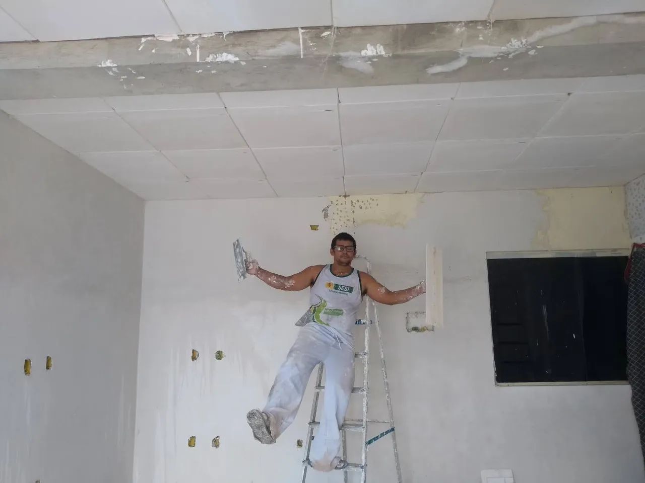 Gesseiro e pintor  - Foto 2