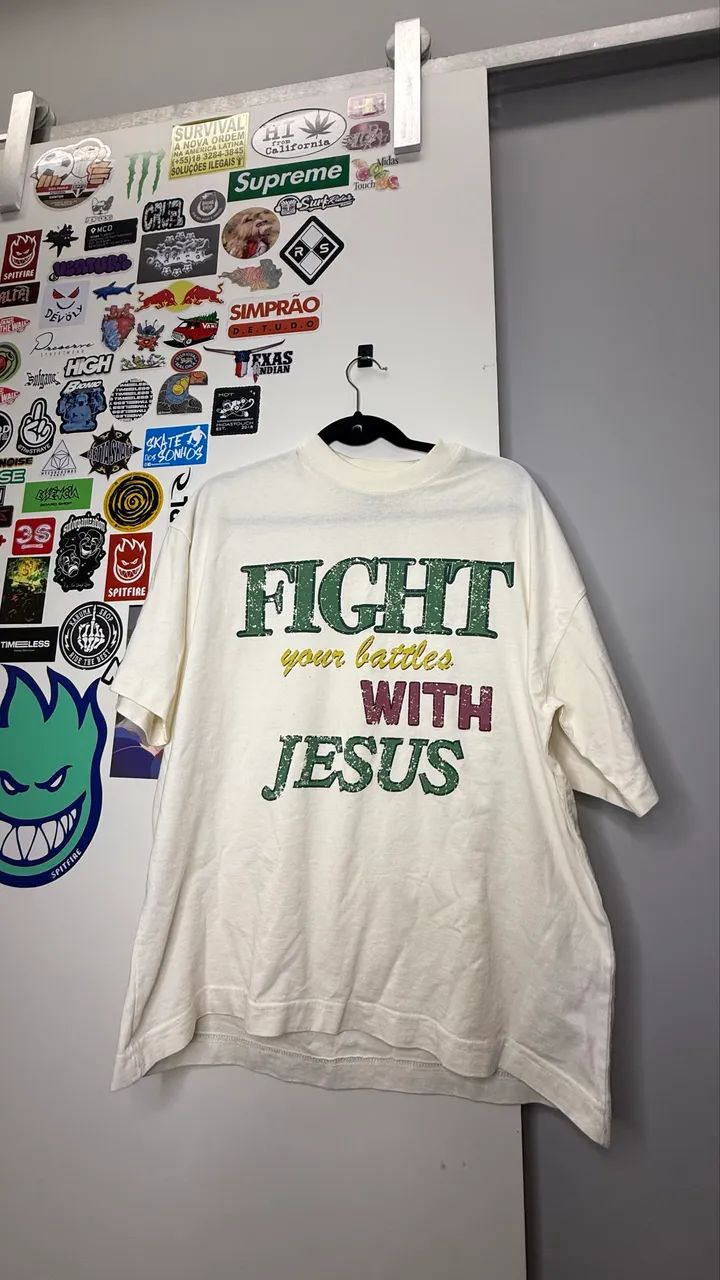 CAMISETA OFF WHITE FIGHT WITH JESUS - Foto 2
