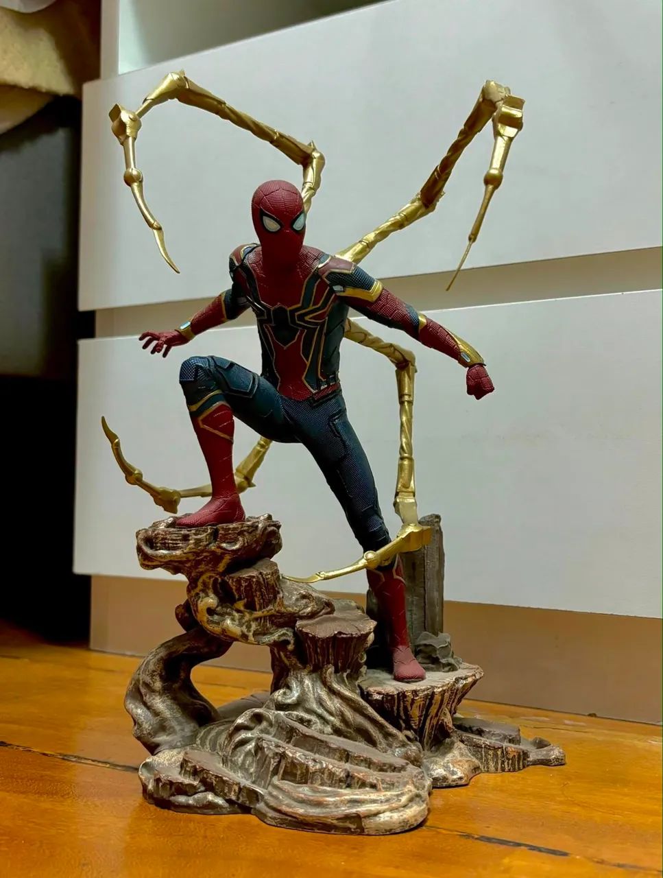 Estatua Iron Spider- Spider Men  - Foto 2