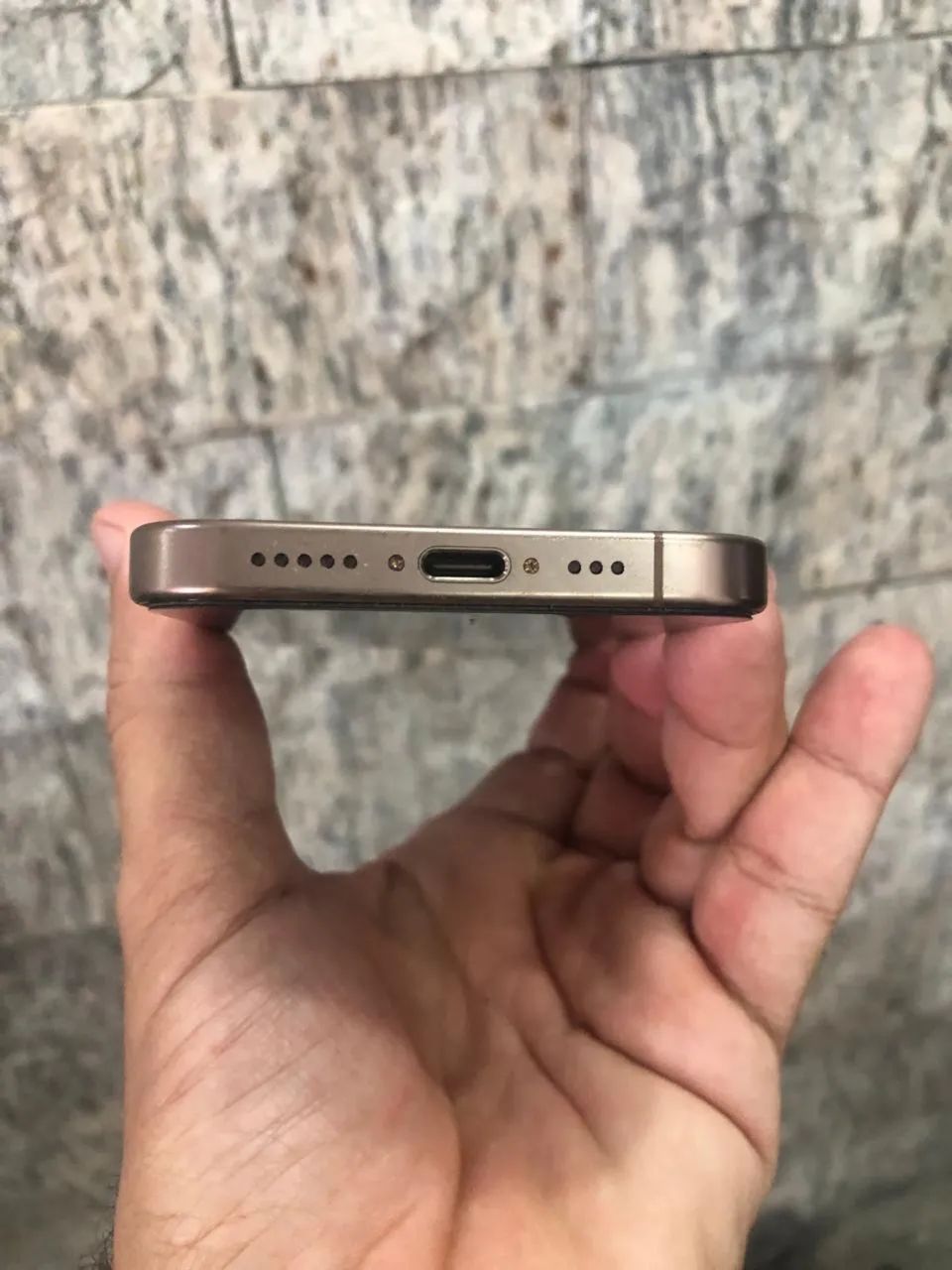 iPhone 16 pro 128 Gb titânio Deserto  - Foto 2