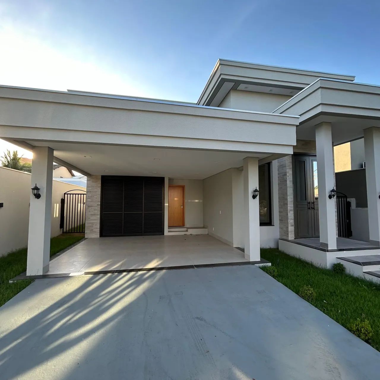 Condomínio Belvedere 1  Casa estilo neoclássico - Foto 3