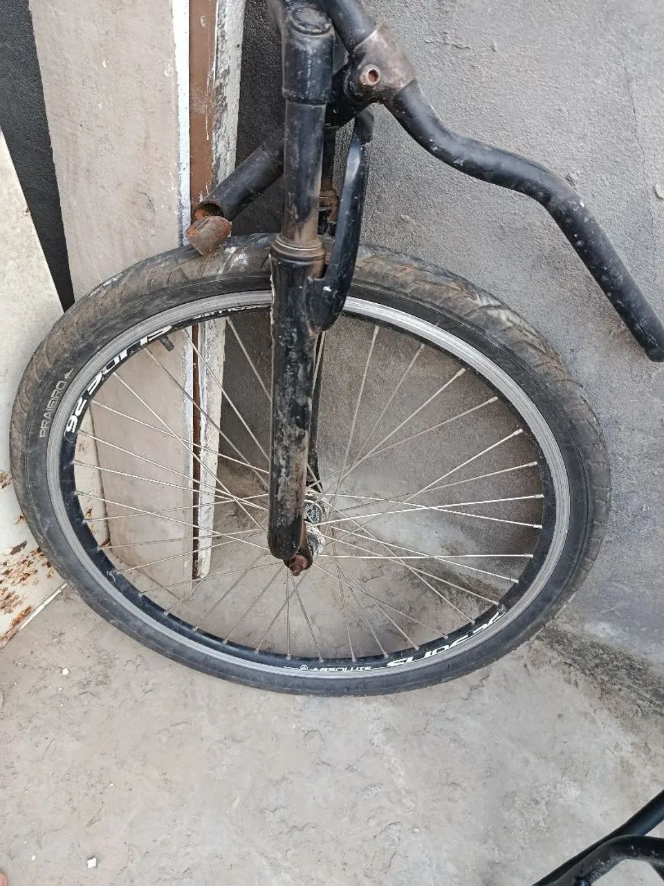 Bicicleta aro 26 com pneu e amortecedor  - Foto 2