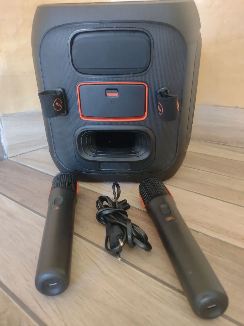 JBL PartyBox Encore 2, com 2 Microfones Originais. - Foto 4