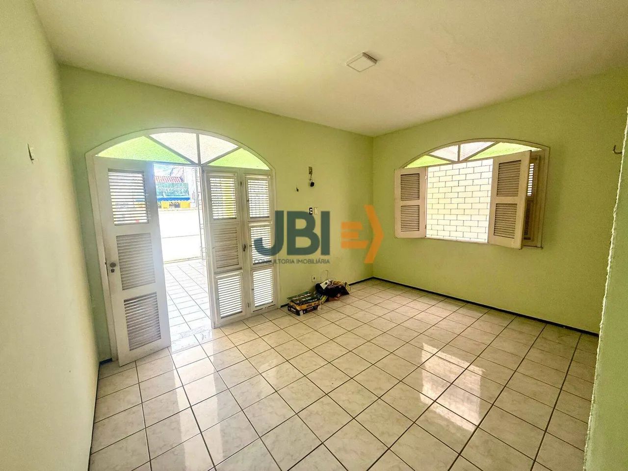Vende-se casa com 4 quartos, sendo 1 suíte - Benfica - Foto 3