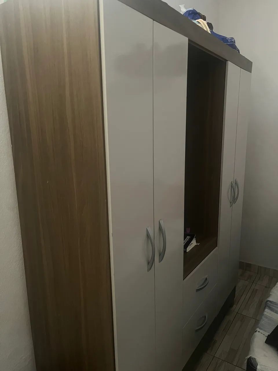 Guarda roupa solteiro 