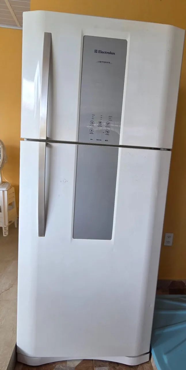 Geladeira Eletrolux 553L
