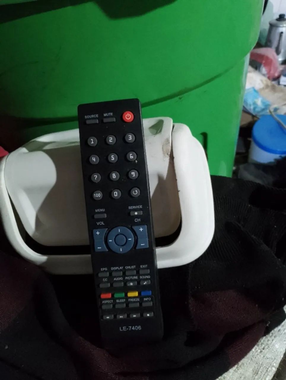 Tv AOC 32 led com conversor digital embutido.