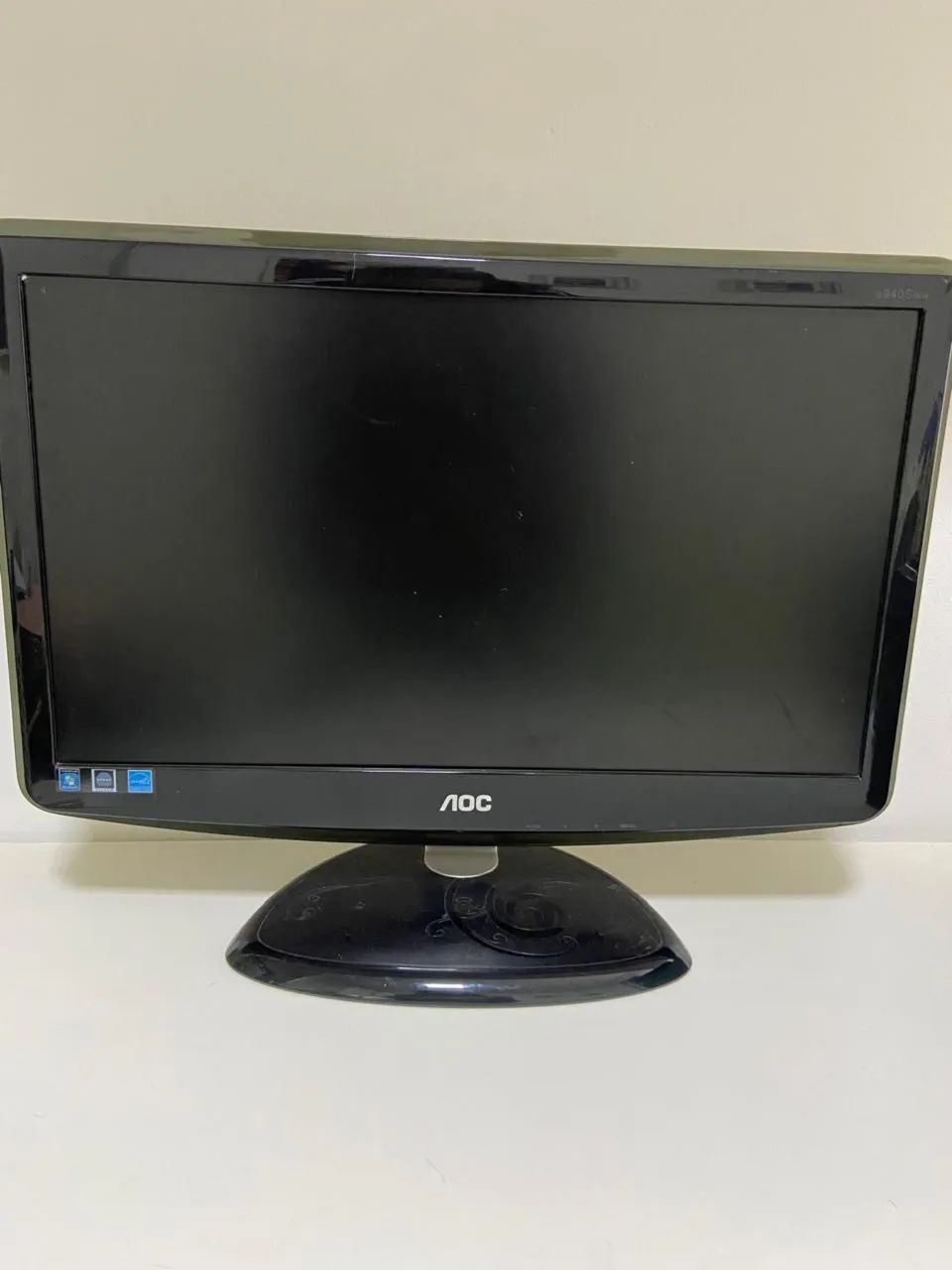 Vendo monitor AOC de 18,5 polegadas. Modelo E940swa 