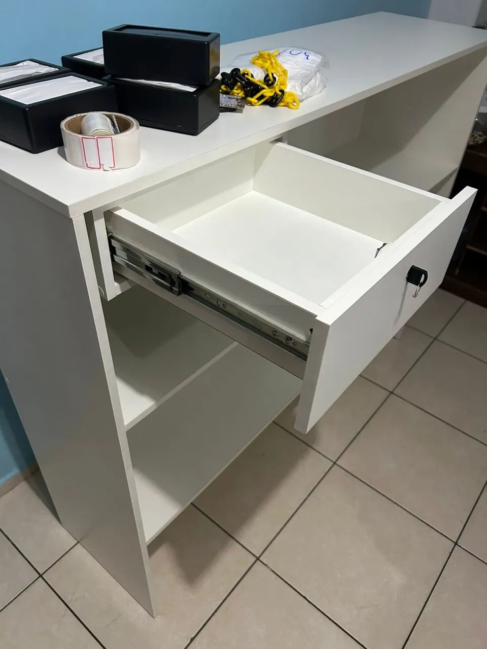 BALCÃO DE ATENDIMENTO 1,50M COM GAVETA E CHAVE - ESTADO DE NOVO  - Foto 4