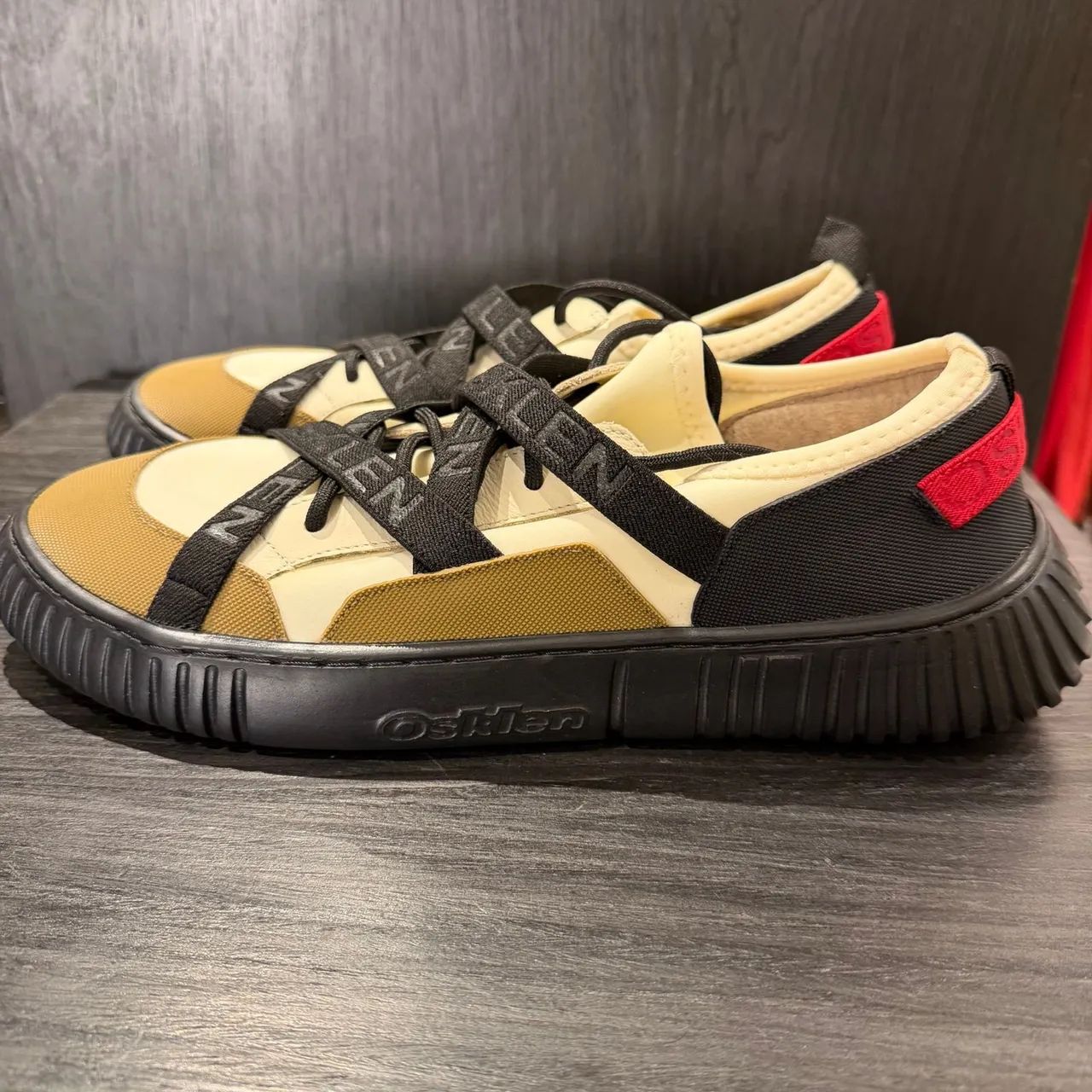 Tenis ARPX Osklen tamanho 40 - Foto 2