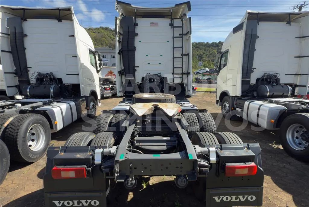VOLVO FH 460 6X2T GLOBETROTTER 2021/2022 - Foto 4