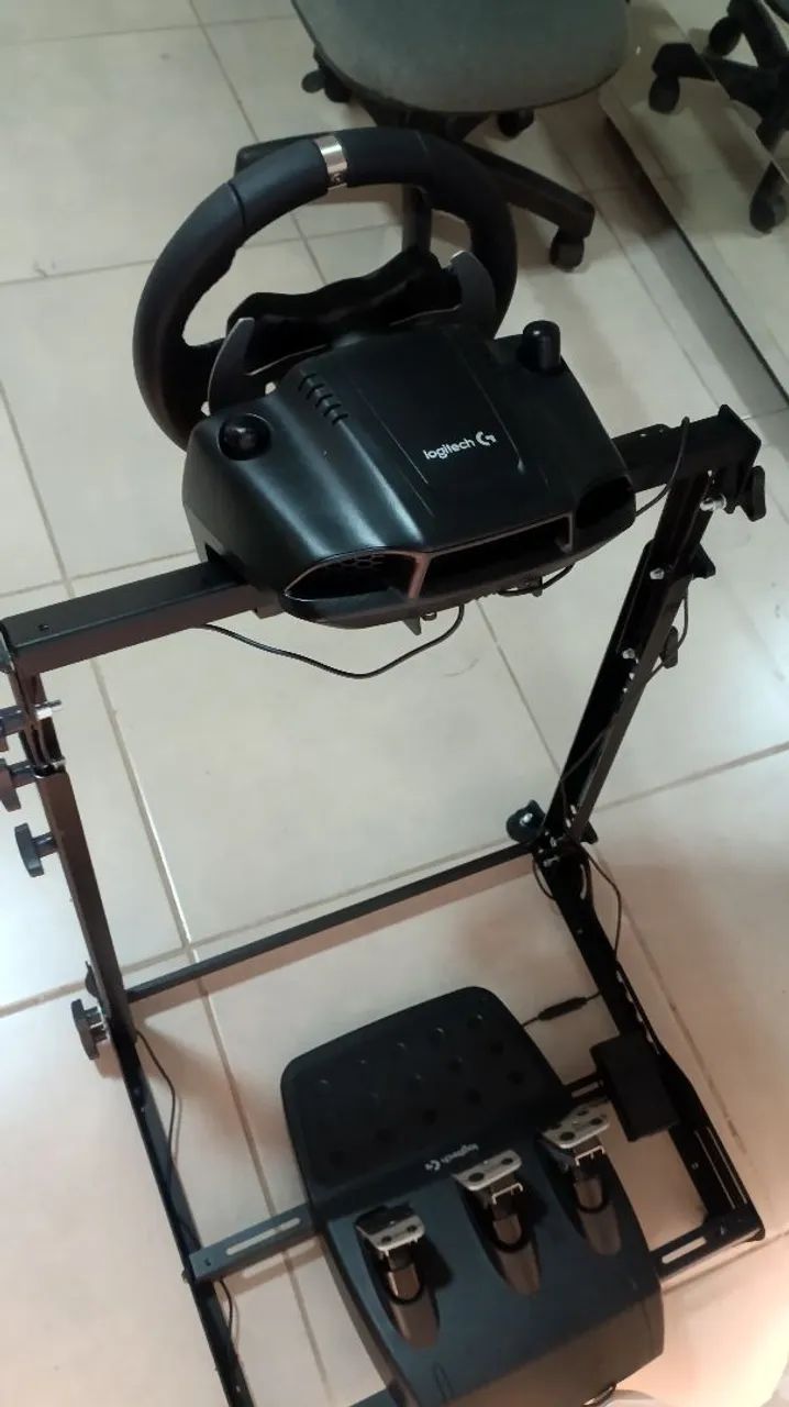 Volante Logitech g920 com suporte  - Foto 5