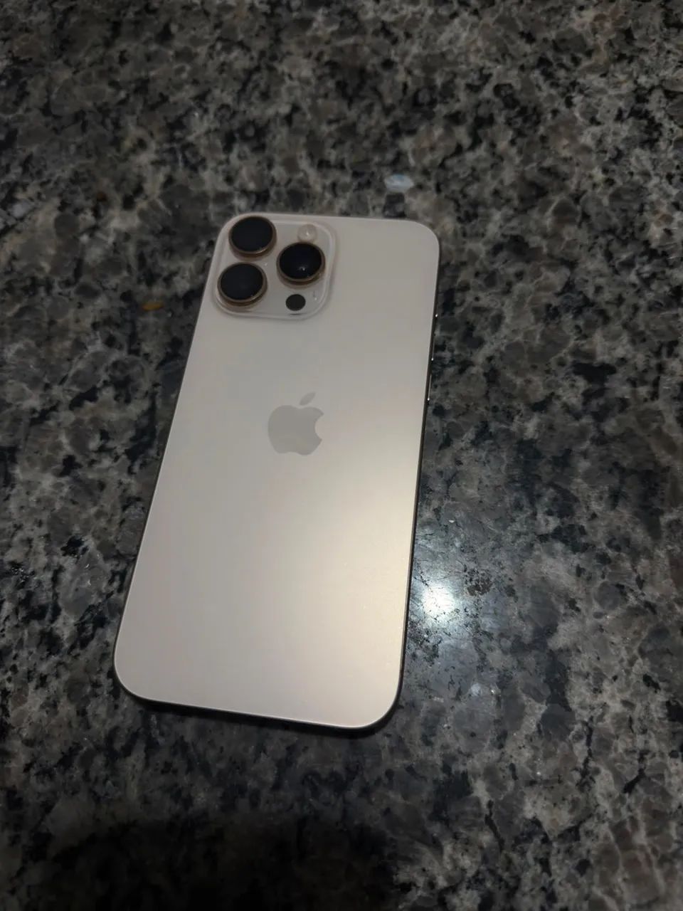 iPhone 16 pro max 1T - Foto 3