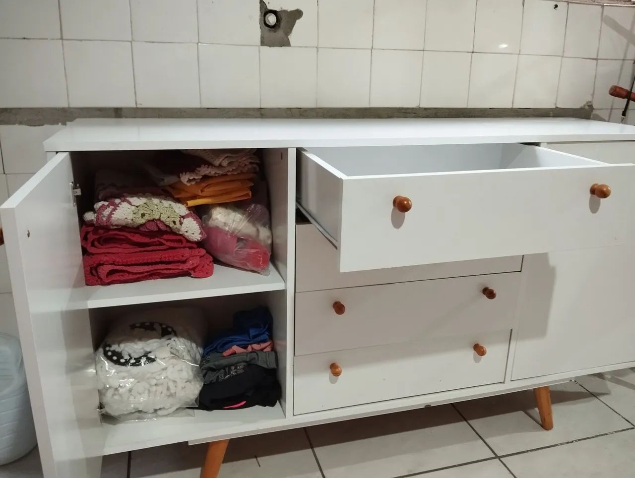 Buffet de 4. Gavetas e 2  portas   branco  - Foto 2
