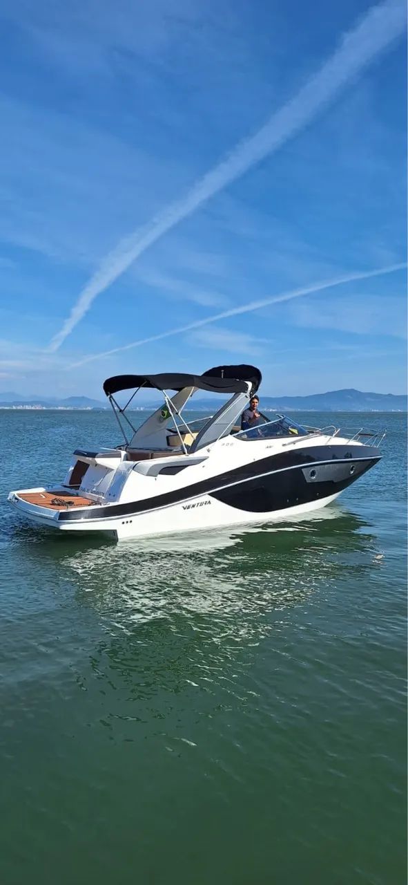LANCHA VENTURA 300 30 pés 
