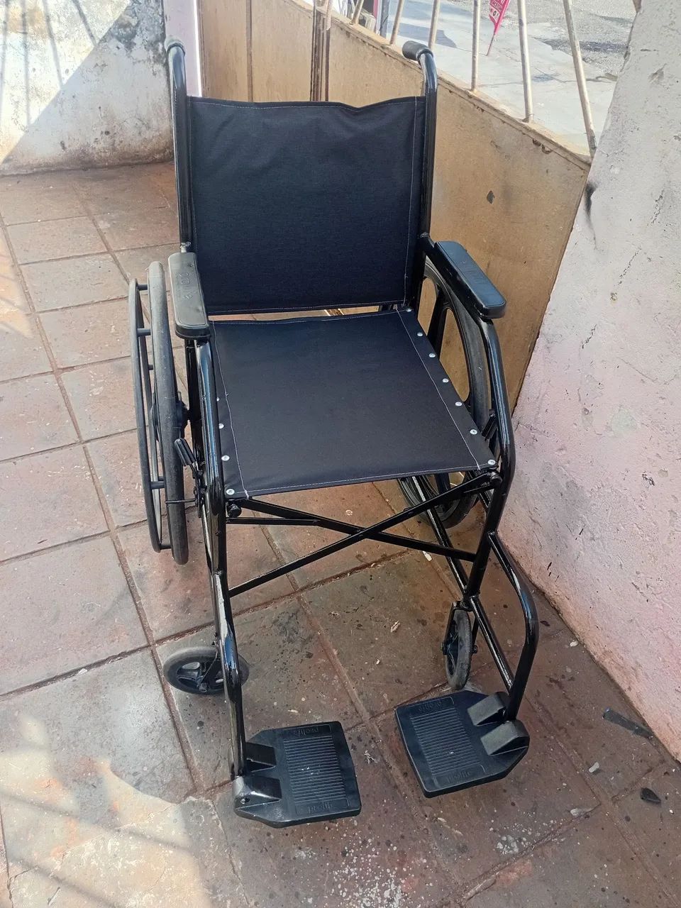 Cadeira de rodas  - Foto 2