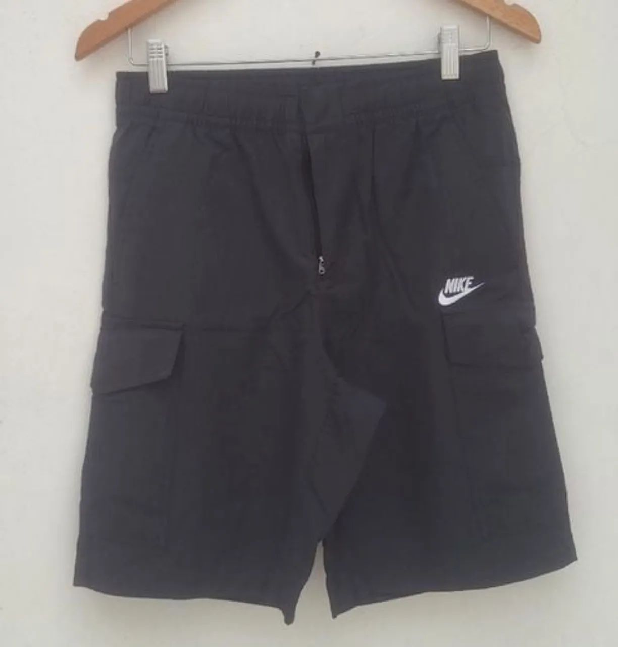 Bermuda cargo Nike preta 