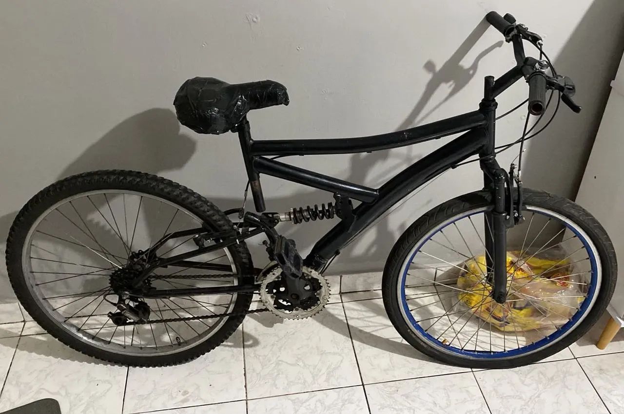  ENDO ESTA BICICLETA.  EM PERFEITO ESTADO DE USO!