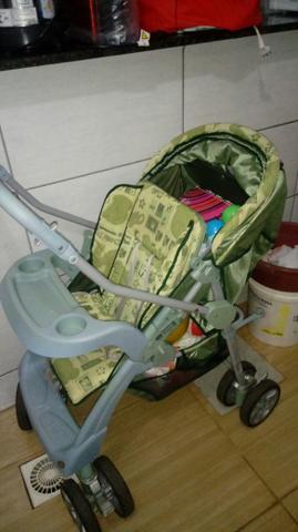 Carrinho e bebê conforto borigotto