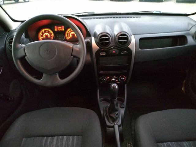 Renault Sandero Authentic 1.0 flex 2013/2014 - Foto 8