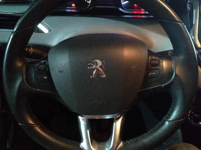 Peugeot 208 Active Pack 1.5 2014 - Couro, Multimídia, Pneus Novos - Excelente! - Foto 7