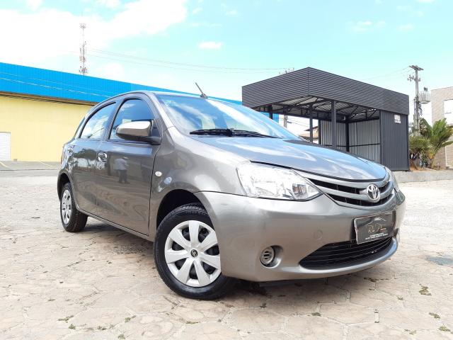 Toyota Etios XS 1.5 Automático 16/17 - Troco e Financio!! - Foto 3