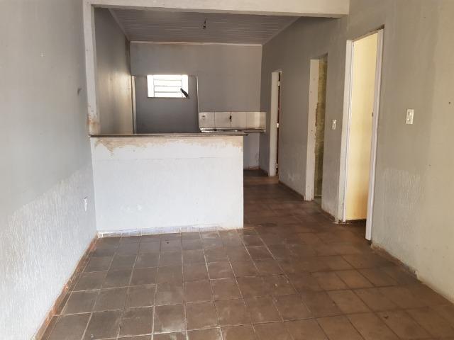 Escriturada Casa de 2 Quartos + Barraco de Fundo - Oportunidade - Foto 2