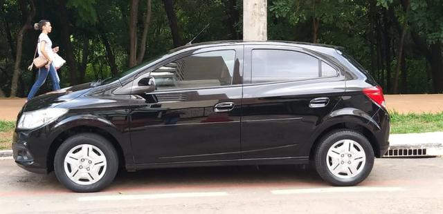 Onix LT 13/14 1.0 Preto - Foto 4