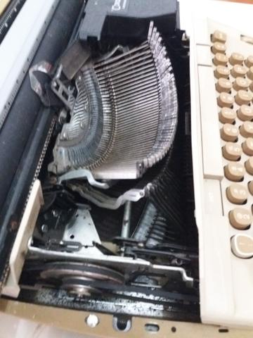 Maquina de escrever elétrica - Smith - Corona Coronet Cartridge 12 - Foto 4