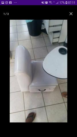 Vendo cadeirinha pra manicure - Foto 3