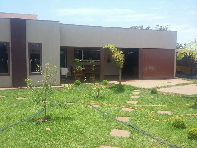 Vendo linda casa