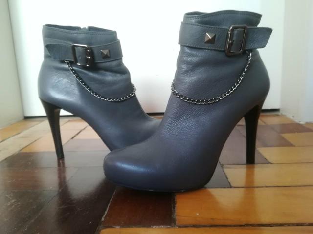 Bota cano curto