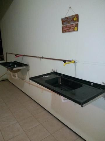 Suíte mobiliada no calhau com água e luz - Foto 5