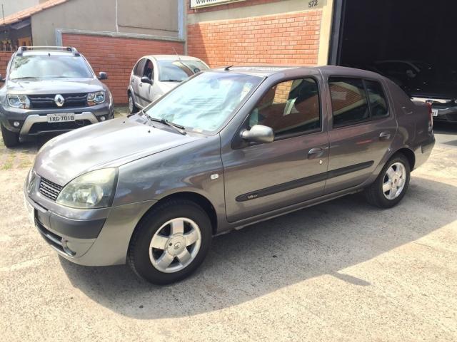 Renault Clio Sedan PRIVILEGE 1.6 4P