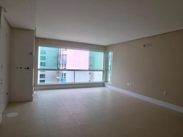 Novo, nunca habitado, ha 50m do Mar, entre já em contato - Foto 2