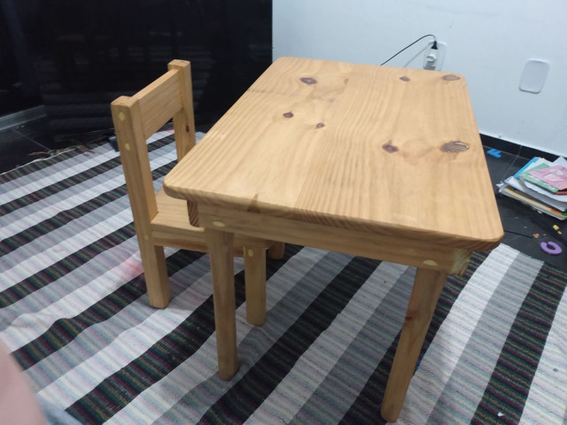 Mesa e cadeira infantil madeira pinus