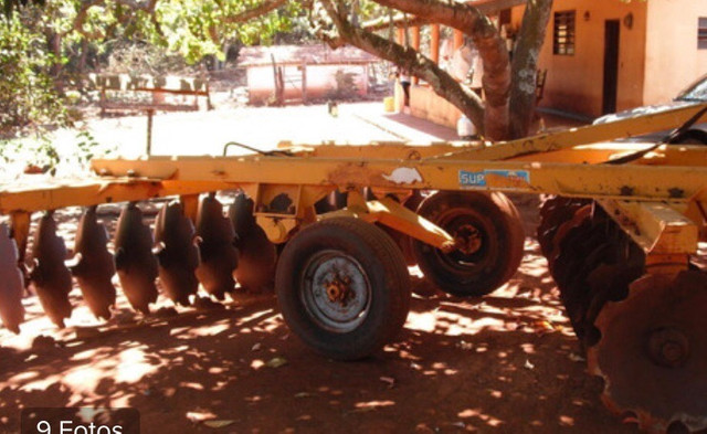 Trator Turbo +lâmina, Conha e Grade - Foto 3