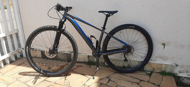 bicicleta specialized rockhopper 2018