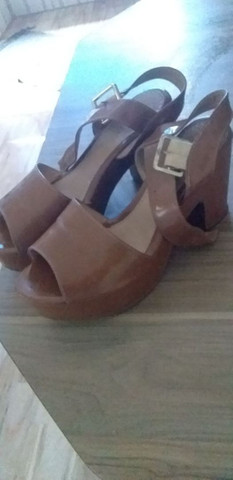Sapato e bolsa de couro. - Foto 4