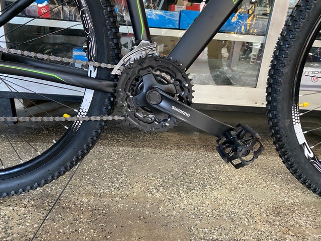 Bicicleta High One Shimano 21 v Freio a disco tamanho 15