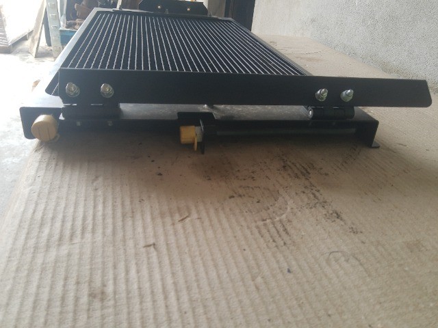 Condensador ar condicionado Escavadeiras JCB p/n 333/k5406 - Foto 4