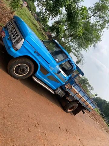 VENDE-SE OU TROCA F4000