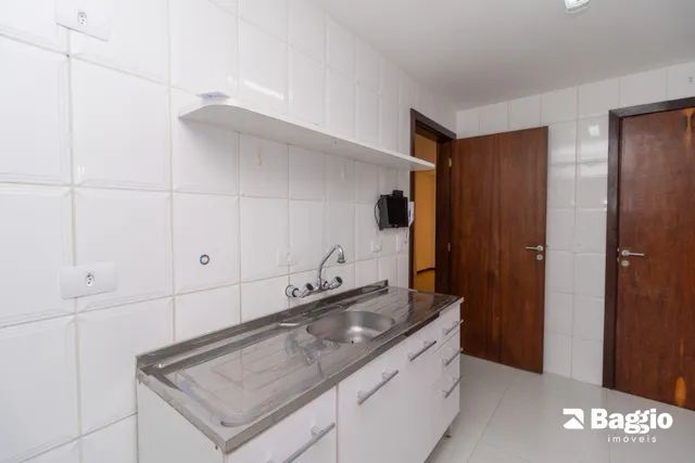 Apartamento de 3 quartos para alugar no bairro Batel