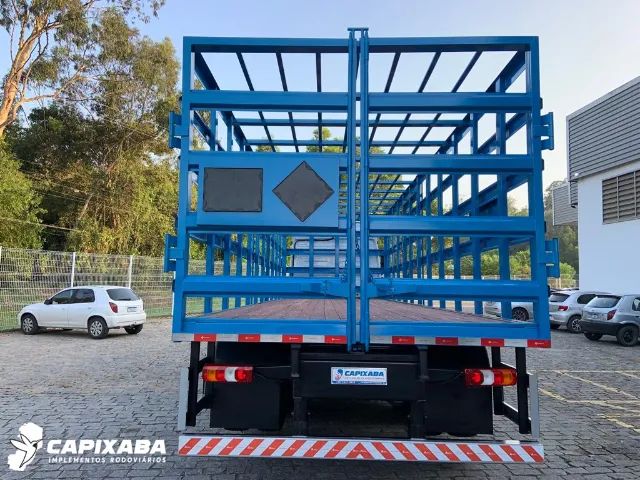 Carroceria bitruck gaiola transporte de gás 704 botijão P13 - Foto 4