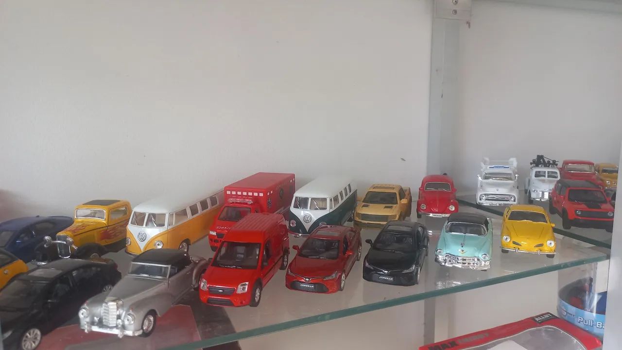 Miniaturas de Carros 1:43 a 1:36 a unidade  - Foto 3