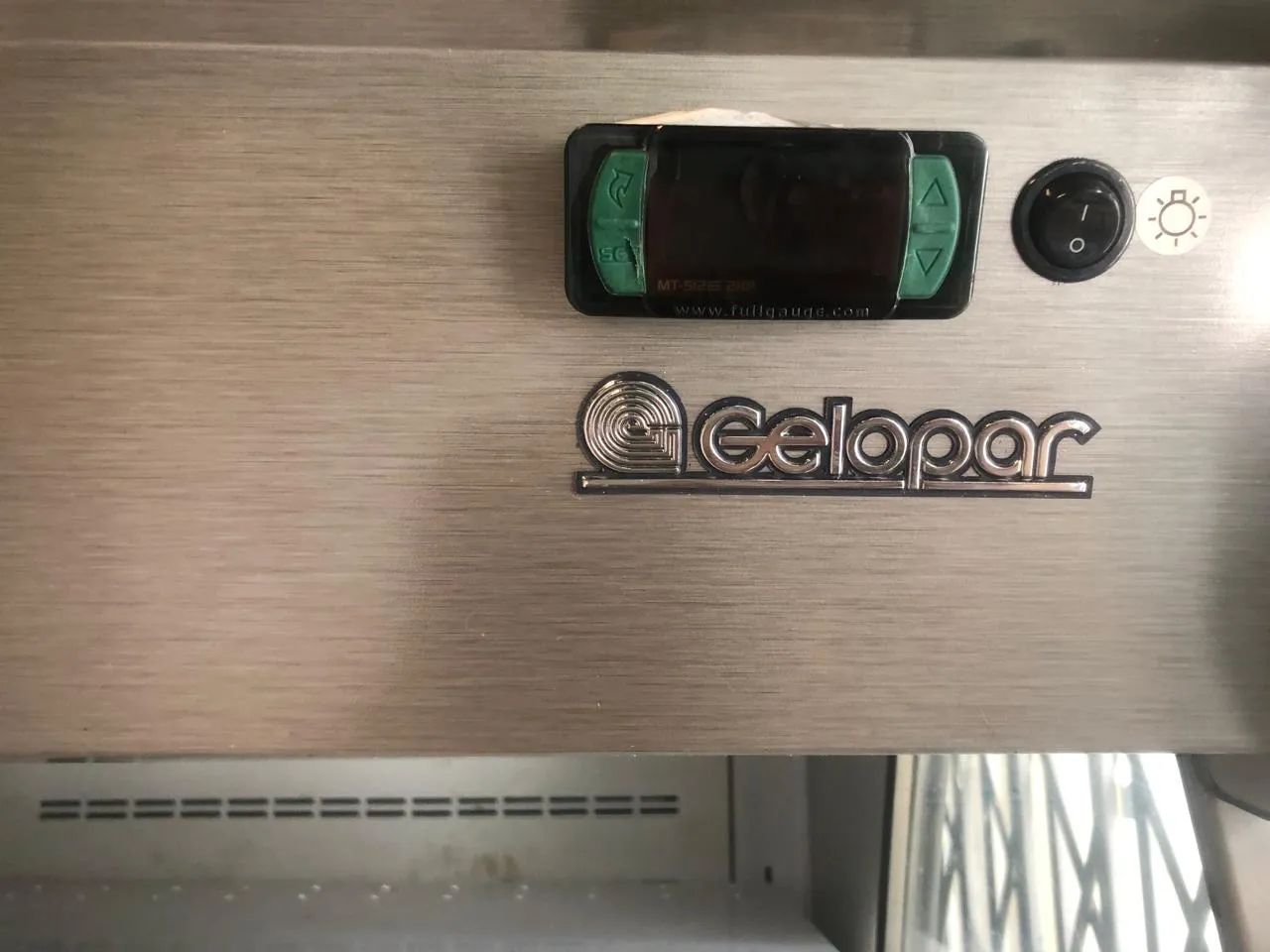 Refrigerador Expositor Vertical inox Gelopar  - Foto 4