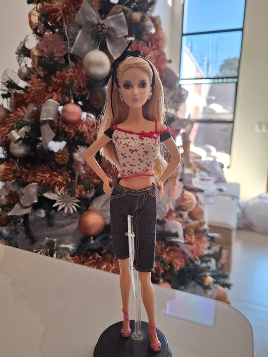 Barbie Collector Andy Warhol em Corpo Model Muse