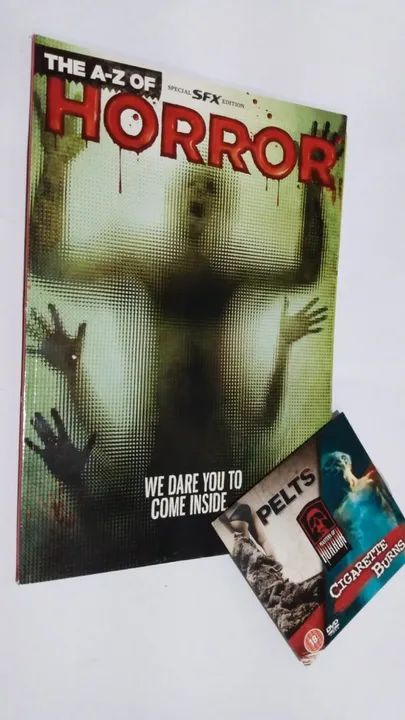 Revista de terror rara importada The a-z of Horror SFX cinema - Foto 2